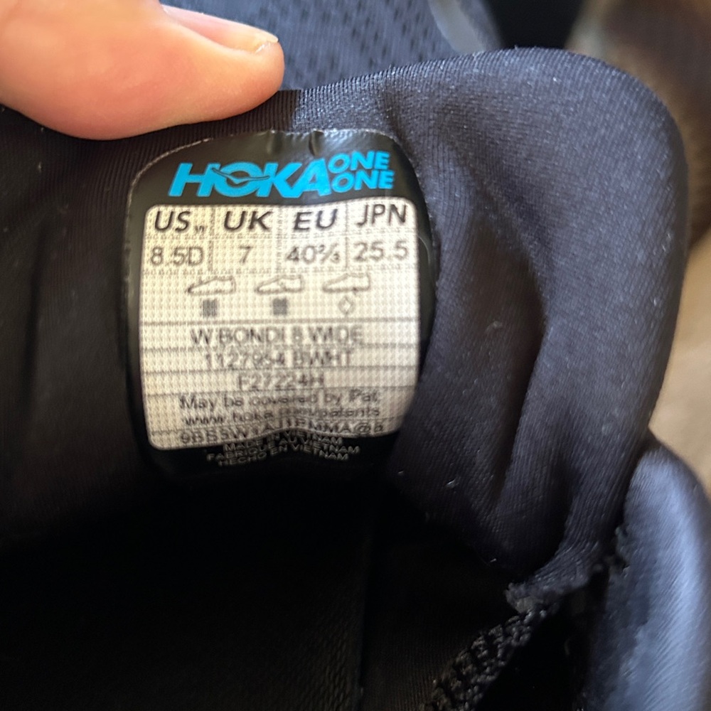 EUC Hoka One One Bondi 8 Shoes - Picture 8 of 8